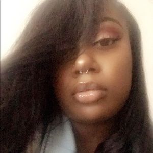 Meet your Posher, Ayonna